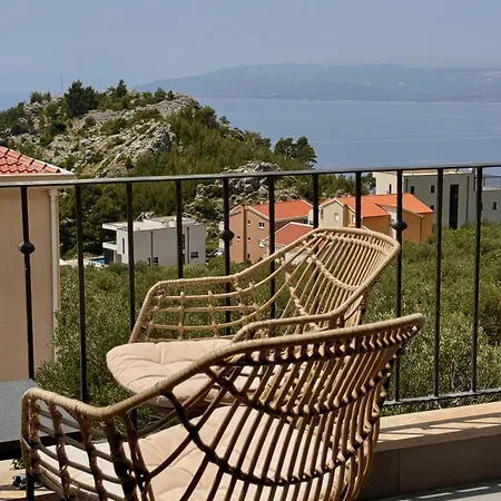 Apartments Denis Makarska Exterior photo
