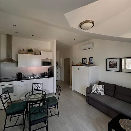 Apartments Denis Makarska Exterior photo