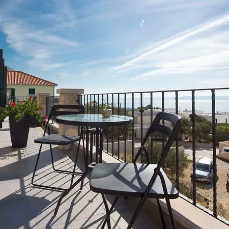 Apartments Denis Makarska Exterior foto
