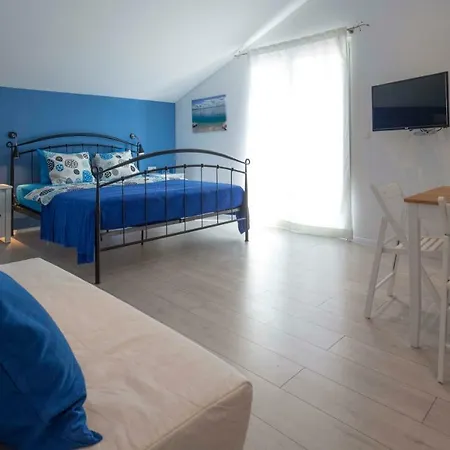 Apartments Denis Makarska Exterior foto