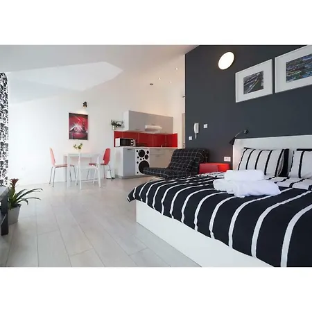 Apartments Denis Makarska Exterior foto