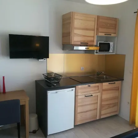 Apartments Denis Makarska Exterior foto