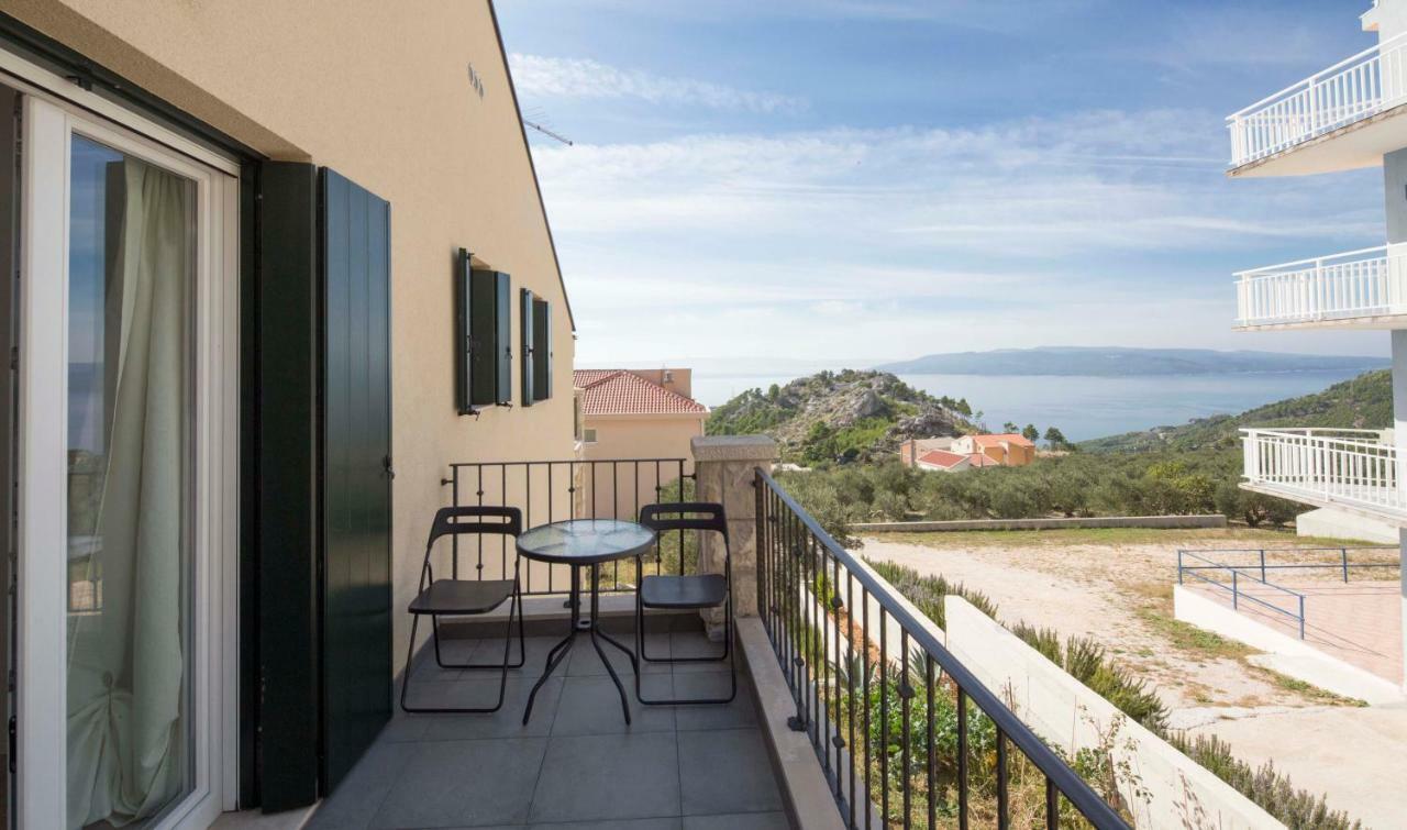 Apartment Denis Makarska